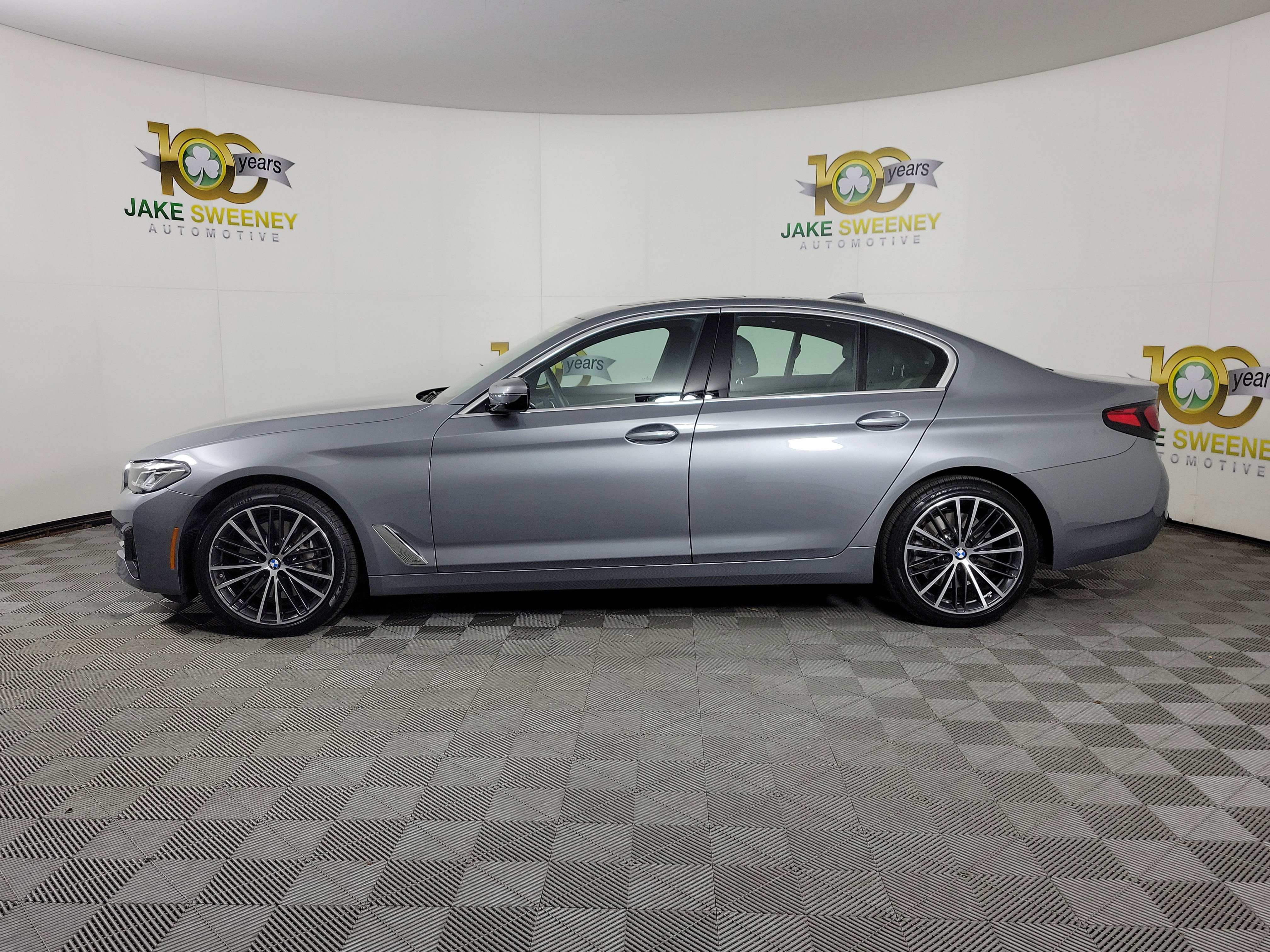 Certified 2023 BMW 540i xDrive w/ Premium Package image 4
