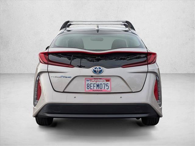 Used 2017 Toyota Prius Prime Advanced w/ Preferred Accessory Package FWD image 8