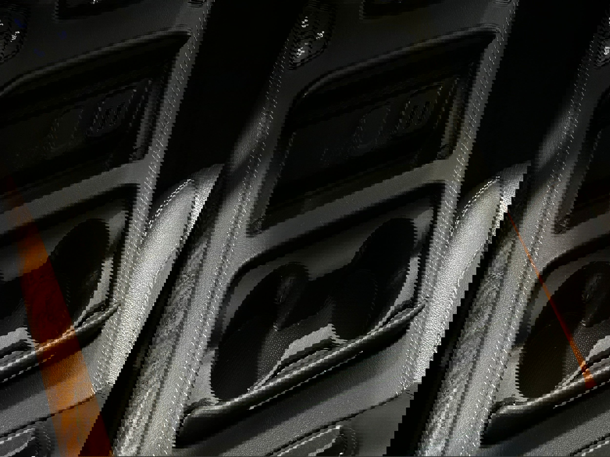 Used 2020 Chevrolet Suburban Premier image 10