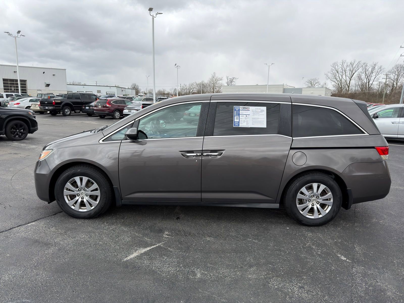 Used 2016 Honda Odyssey SE image 3