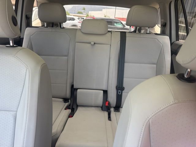 Used 2021 Volkswagen Tiguan SE w/ Panoramic Sunroof Package FWD image 10