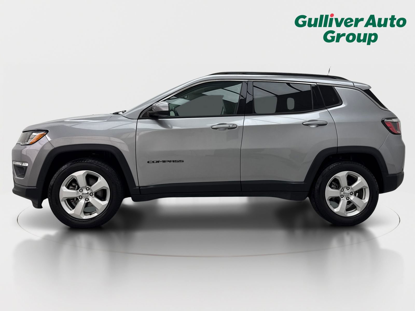 Used 2019 Jeep Compass Latitude w/ Safety & Security Group FWD image 3