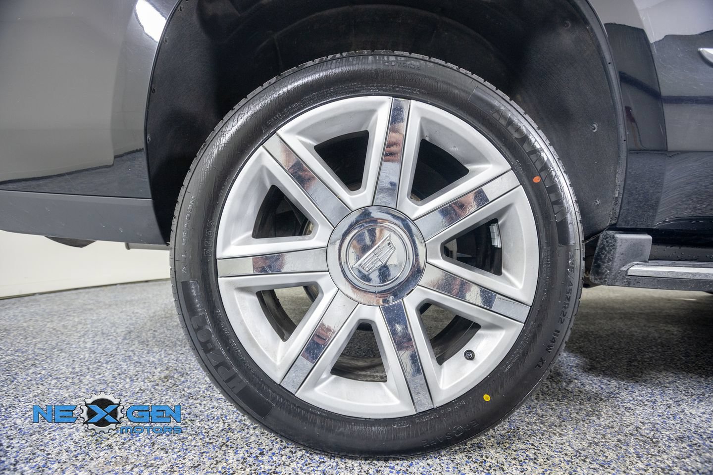 Used 2017 Cadillac Escalade Luxury AWD/4WD image 48