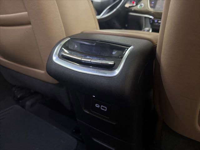 Used 2020 Cadillac XT6 Premium Luxury w/ Platinum Package FWD image 31