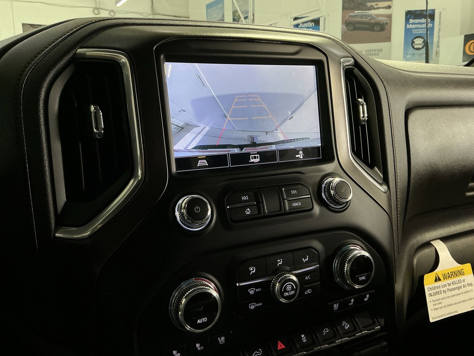 Used 2023 GMC Sierra 3500 AT4 image 27