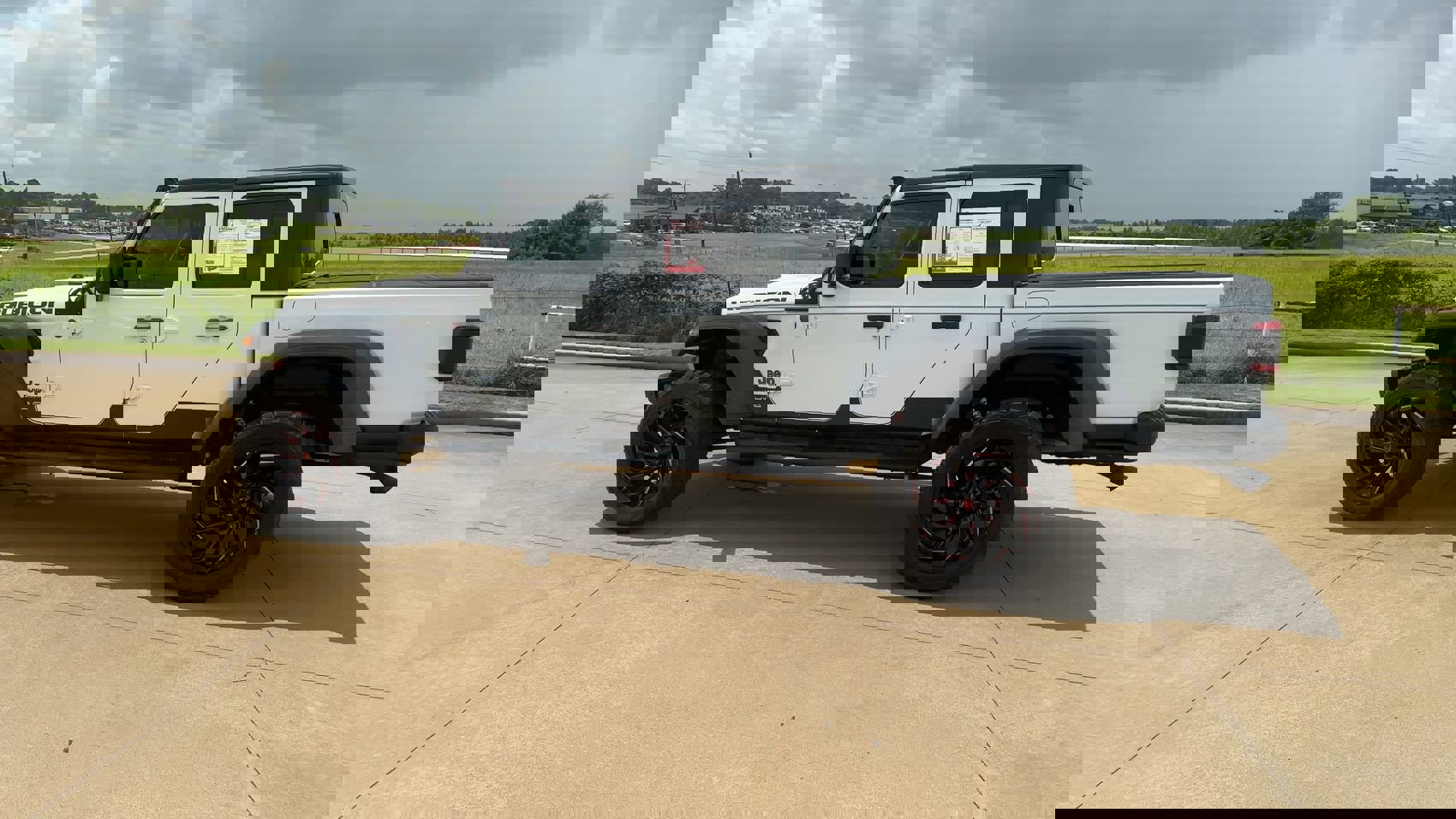 Used 2020 Jeep Gladiator Rubicon w/ LED Lighting Group image 5