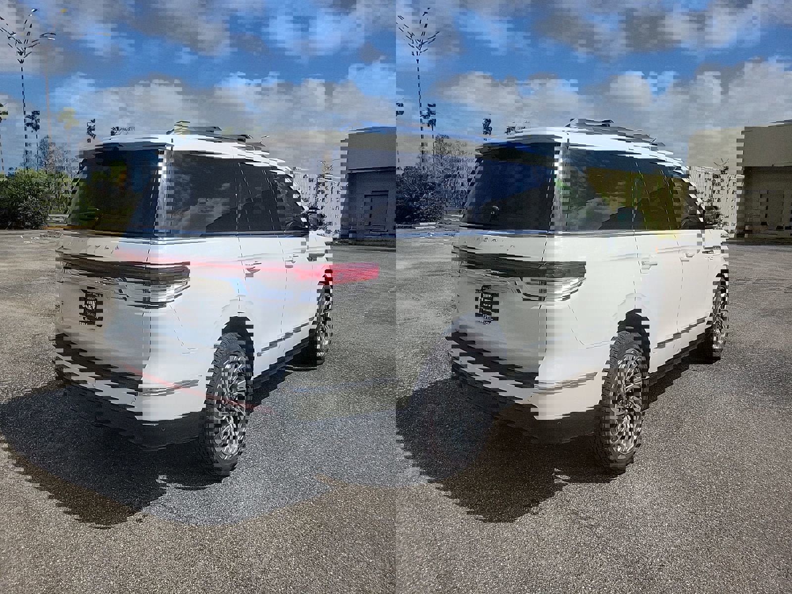 Used 2023 Lincoln Navigator Reserve image 7