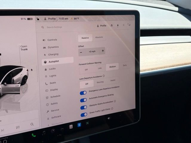 Used 2023 Tesla Model 3 Standard Range image 16