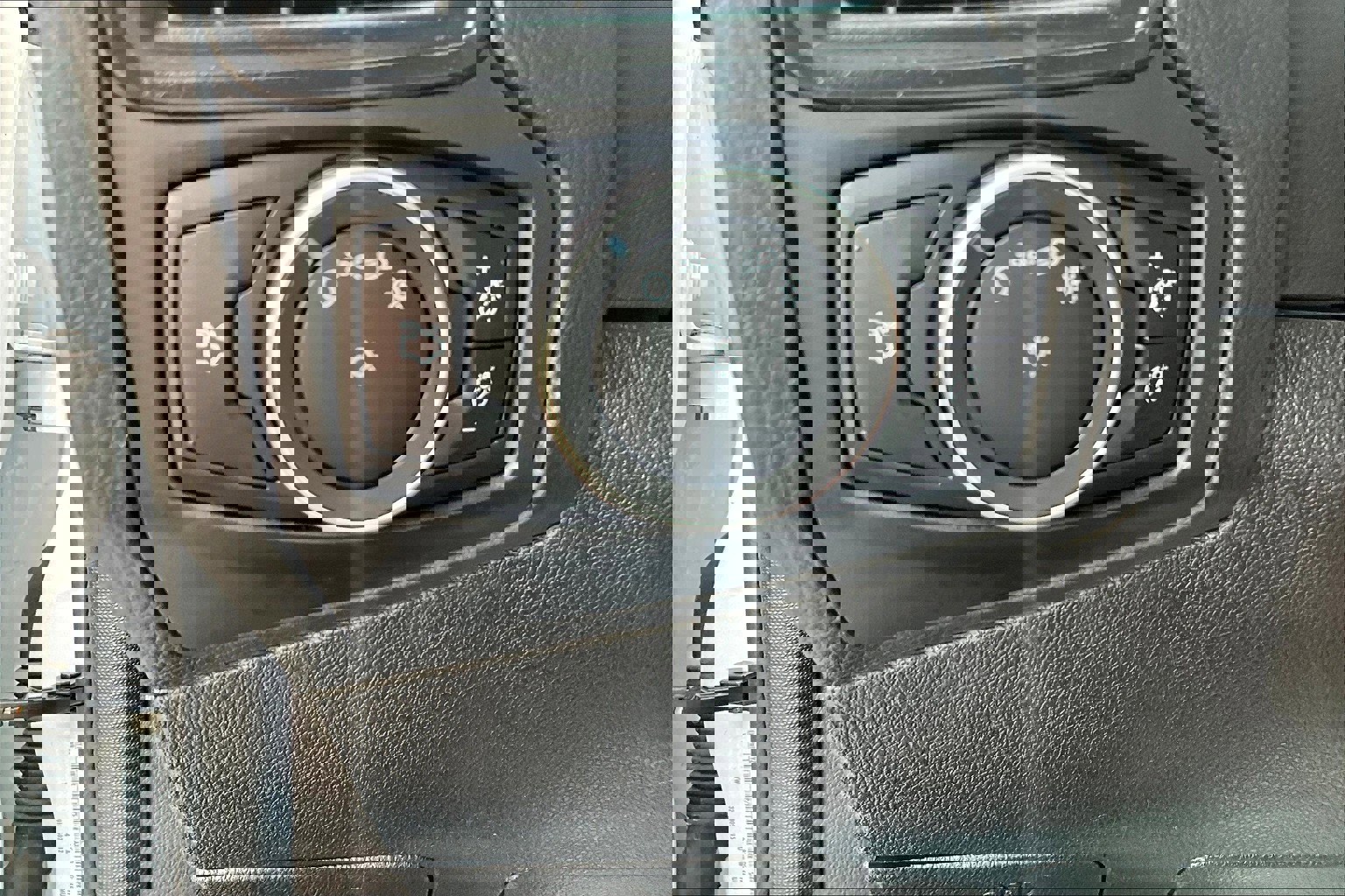 Used 2018 Ford Focus SE image 33