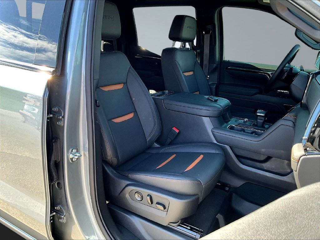 Used 2026 GMC Sierra 1500 AT4 w/ AT4 Premium Package AWD/4WD image 32