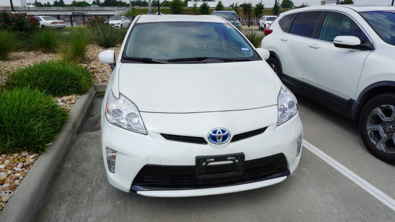 Used 2012 Toyota Prius Three FWD image 2