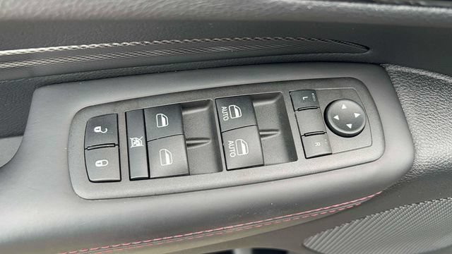 Used 2022 Dodge Durango R/T w/ Blacktop Package AWD/4WD image 26