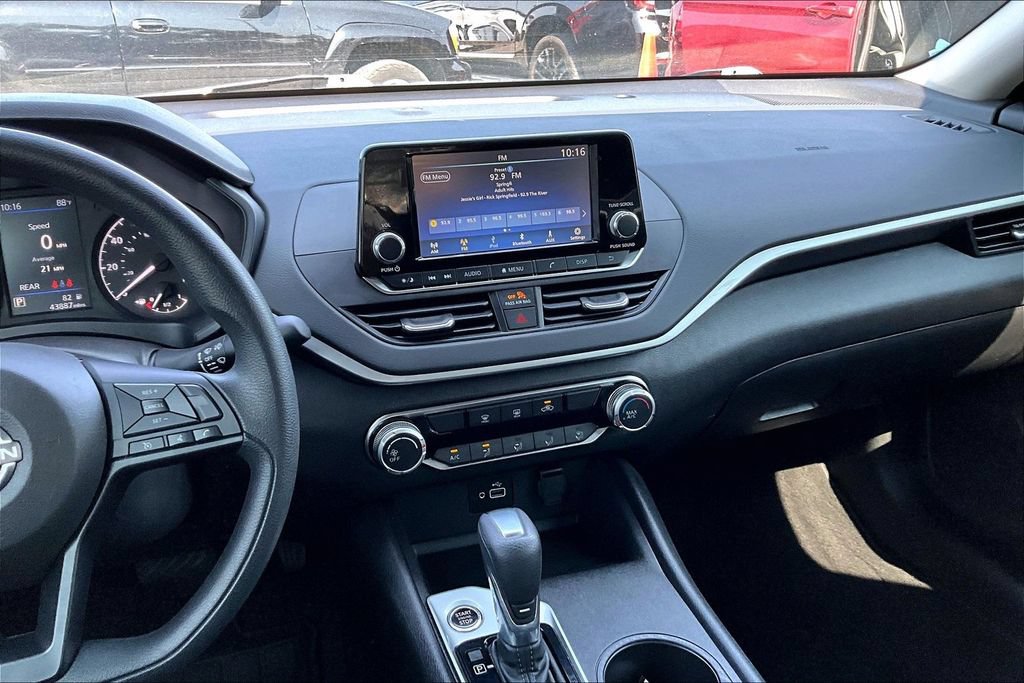 Used 2024 Nissan Altima 2.5 S FWD image 9