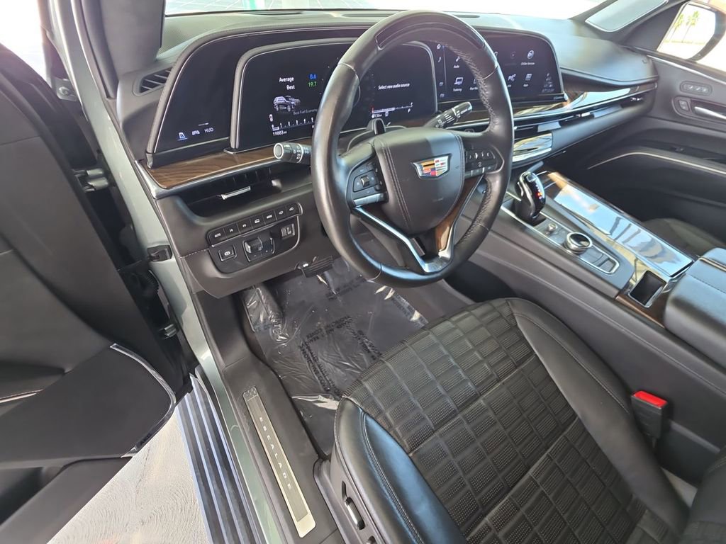 Certified 2024 Cadillac Escalade Premium Luxury Platinum image 10