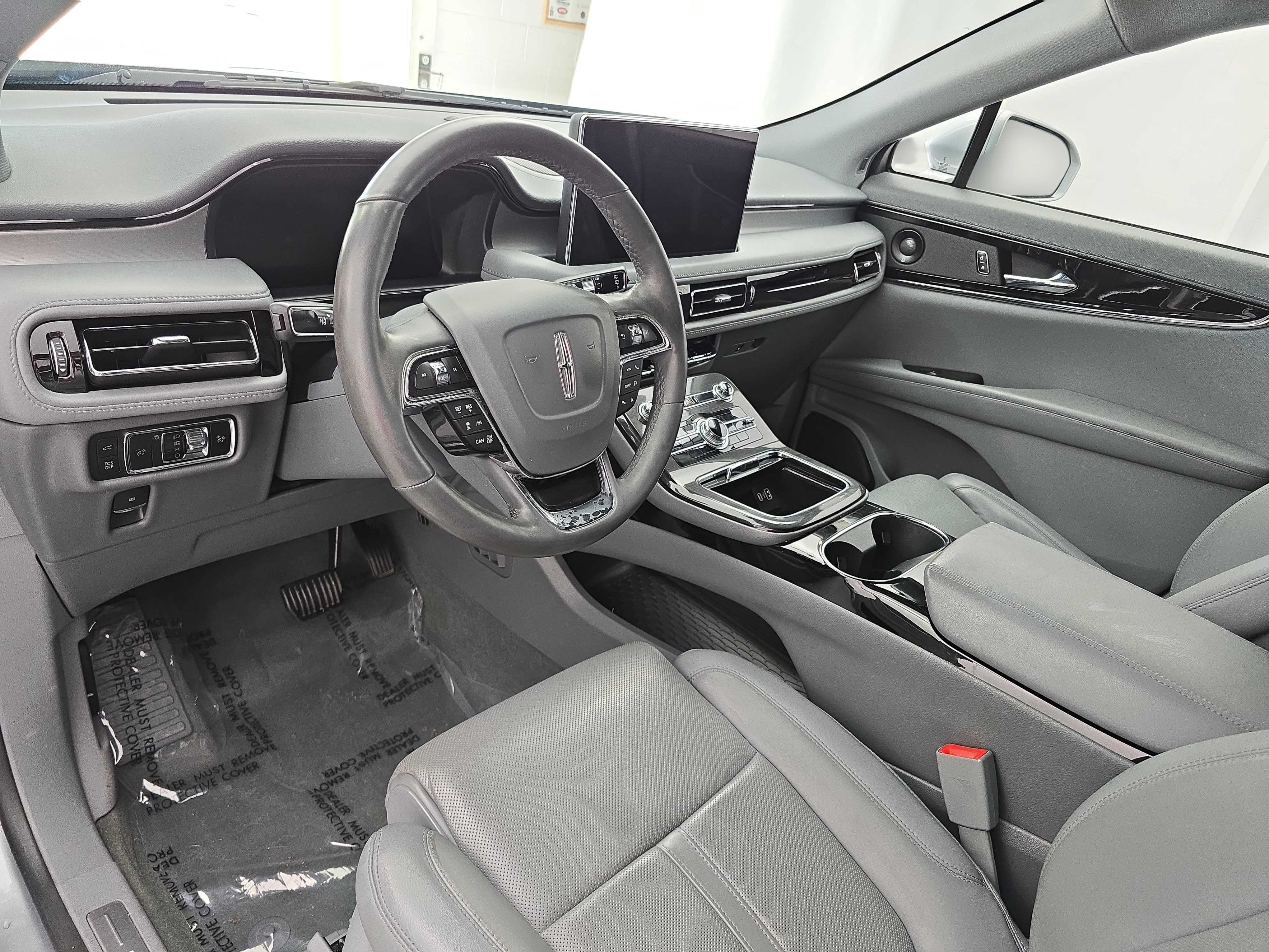 Used 2023 Lincoln Nautilus Reserve w/ Equipment Group 201A AWD/4WD image 16
