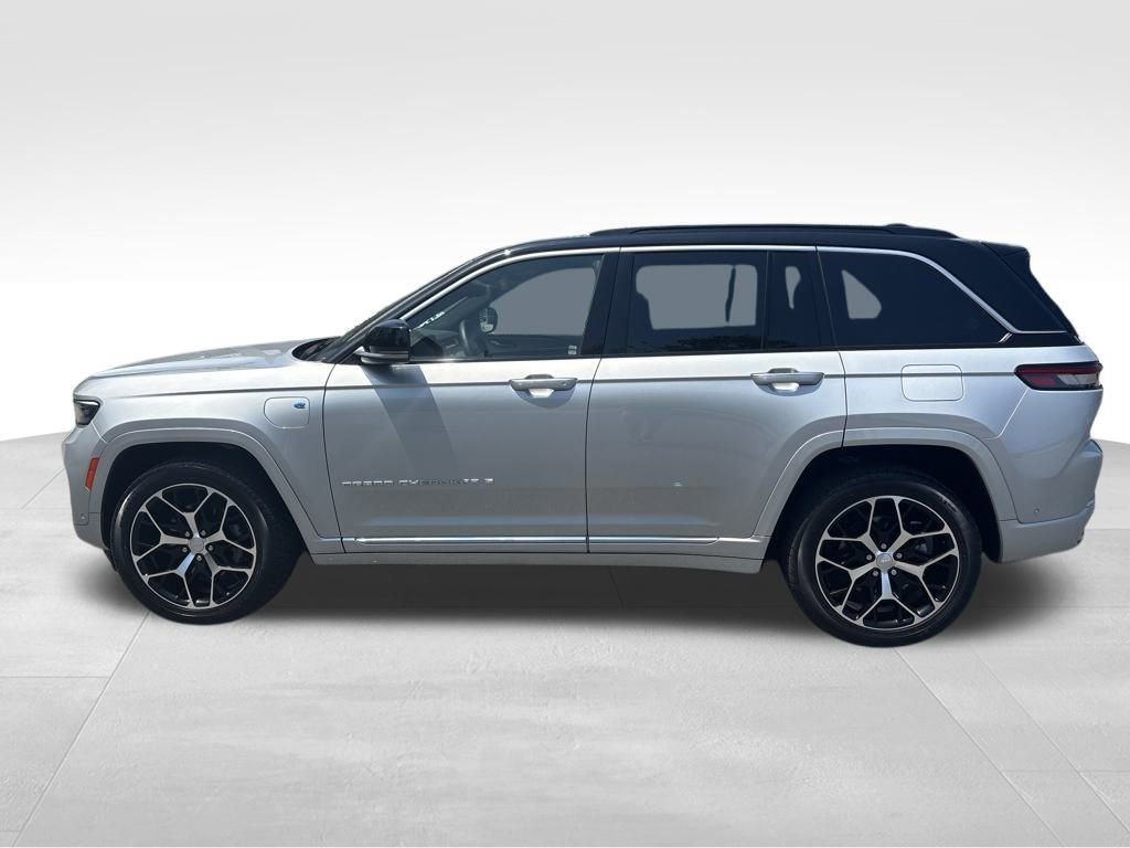 New 2024 Jeep Grand Cherokee Summit AWD/4WD image 3
