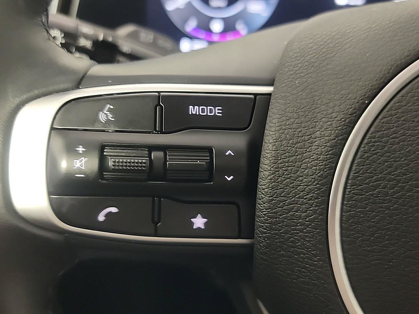 Used 2025 Kia Sportage SX AWD/4WD image 28