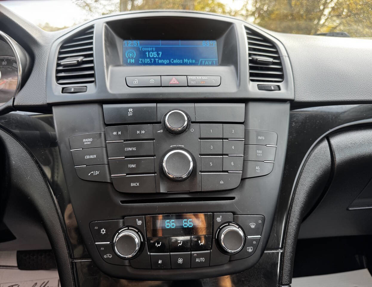 Used 2012 Buick Regal Leather image 18