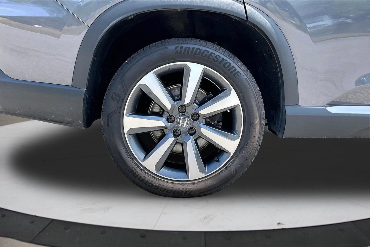 Used 2025 Honda Pilot Elite image 39