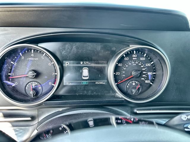 Used 2024 Kia Carnival LX image 10