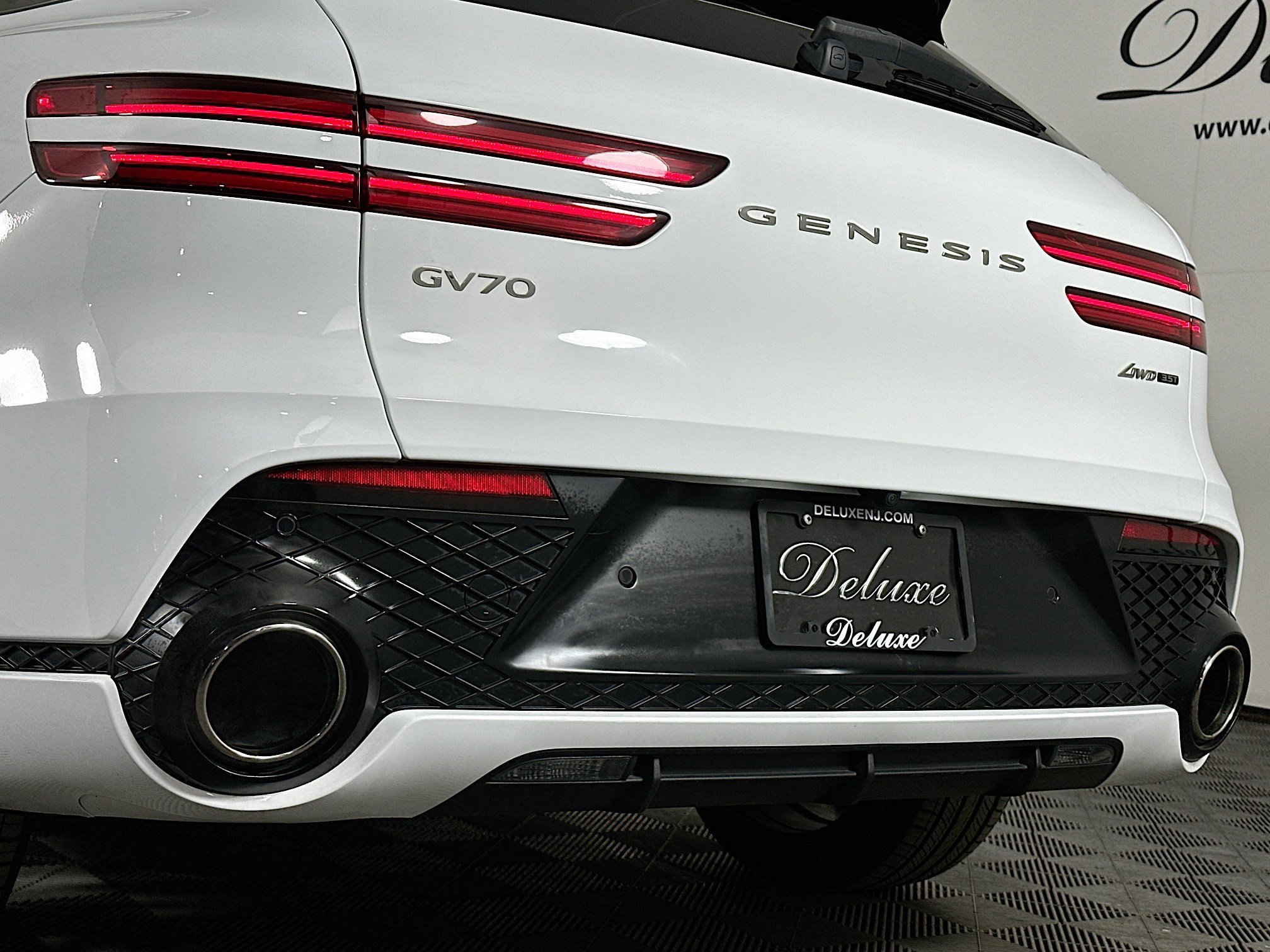 Used 2025 Genesis GV70 3.5T Sport w/ Sport Prestige Package image 27