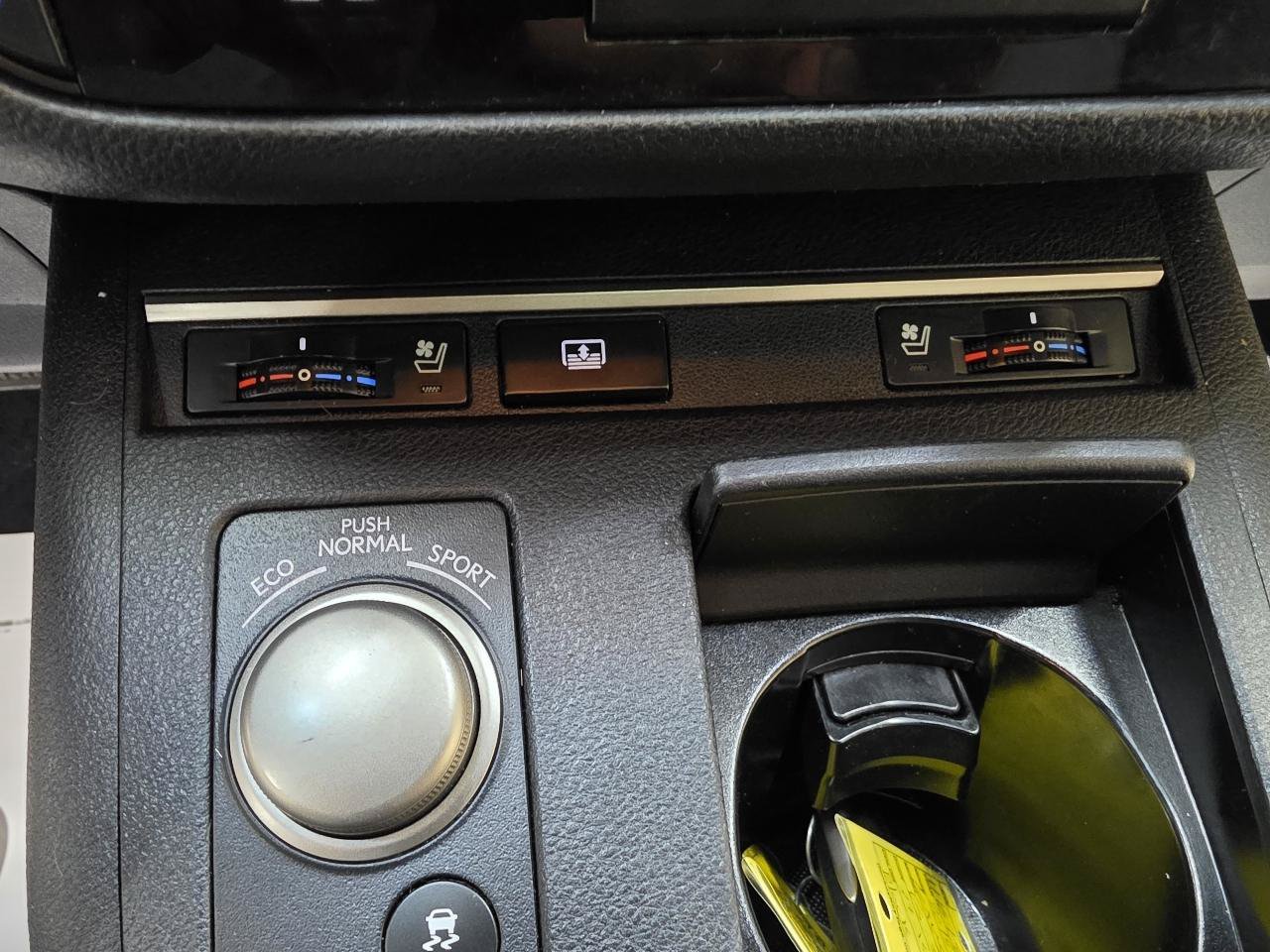 Used 2015 Lexus ES 350 w/ Luxury Package FWD image 34
