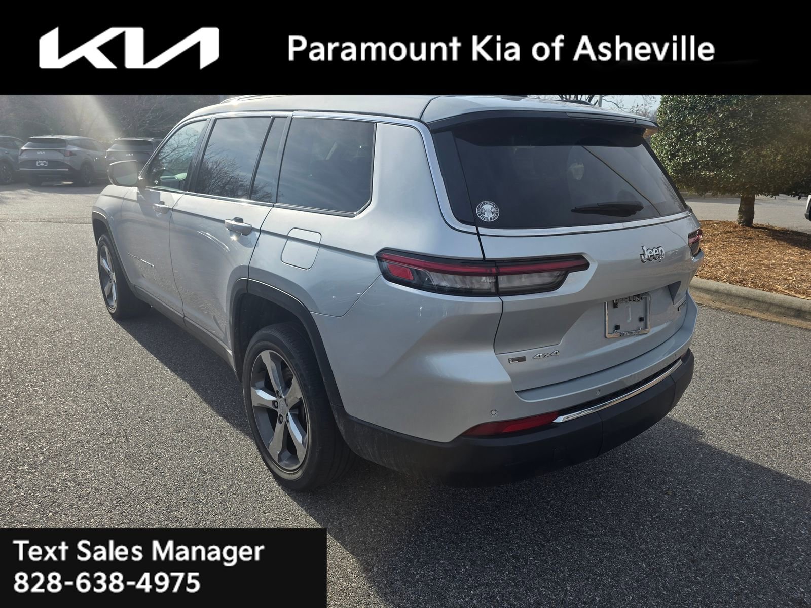 Used 2022 Jeep Grand Cherokee L Limited image 3