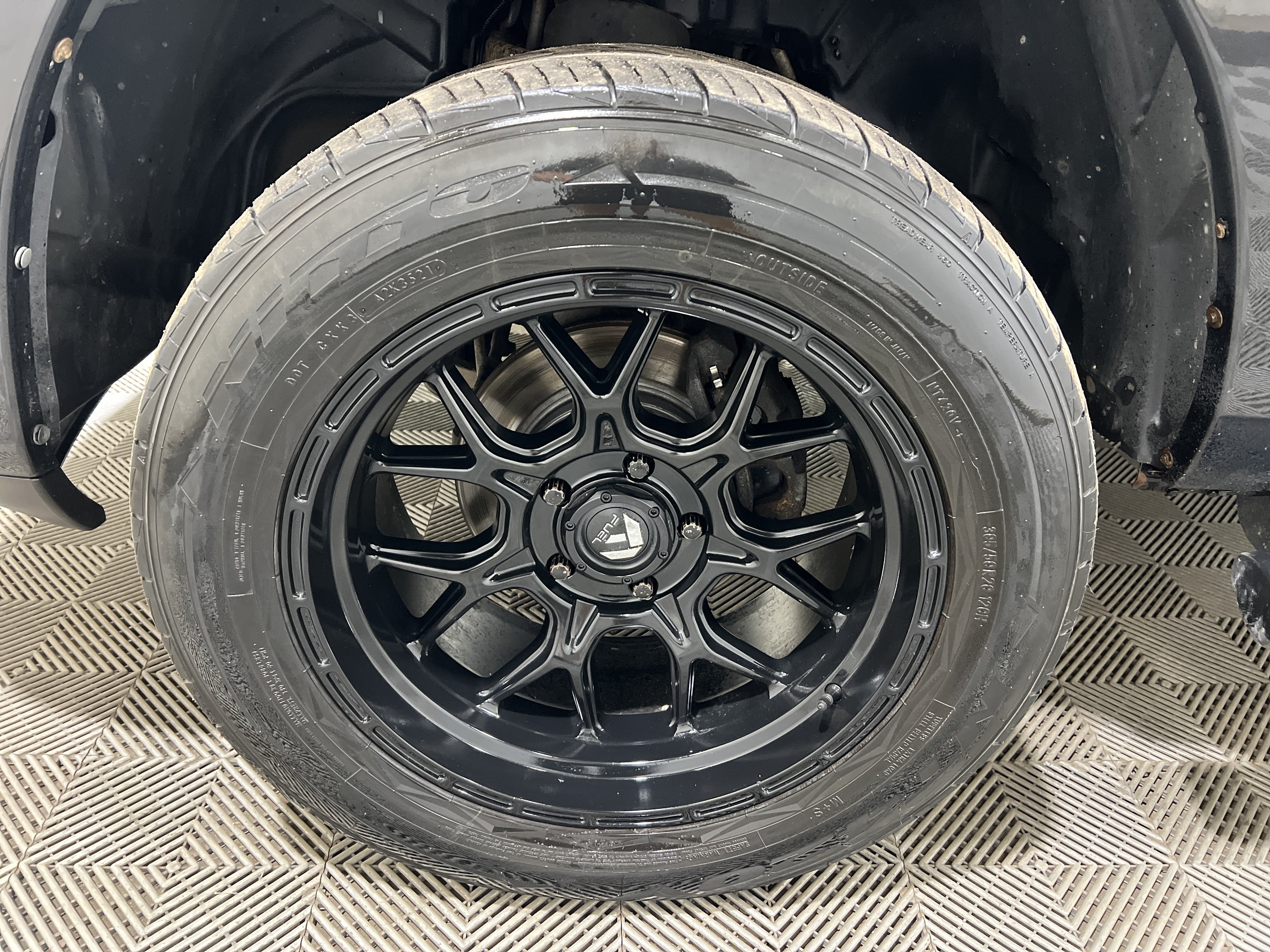 Used 2018 RAM 1500 Express w/ Express Value Package AWD/4WD image 6