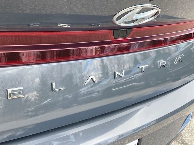 Used 2023 Hyundai Elantra SEL w/ Convenience Package image 22