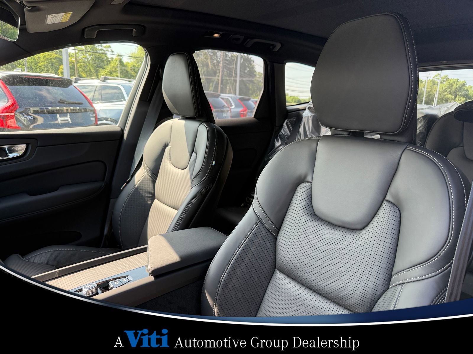 Used 2026 Volvo XC60 B5 Ultra w/ Protection Package Premier image 12