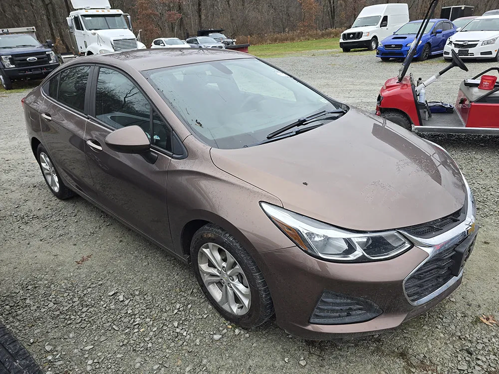 Used 2019 Chevrolet Cruze LS w/ LS Convenience Package FWD image 4