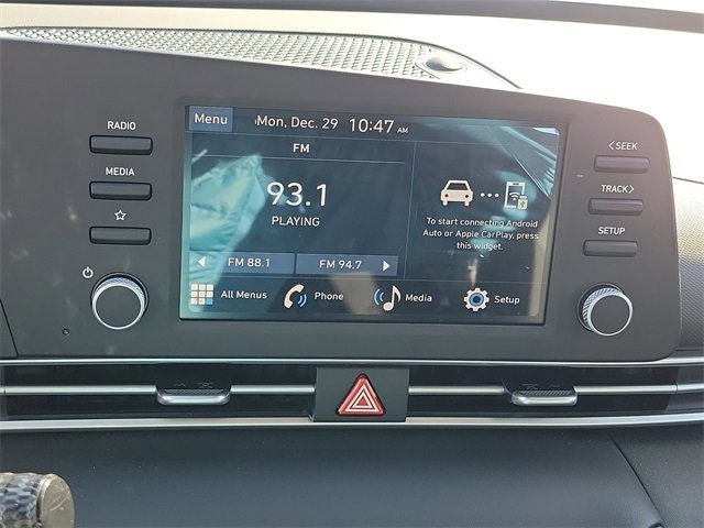 Certified 2025 Hyundai Elantra SE image 8