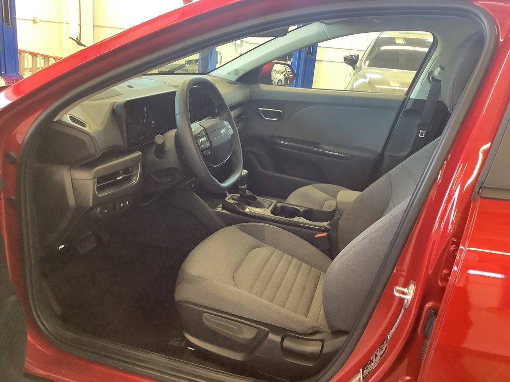 Certified 2025 Kia K4 EX FWD image 10