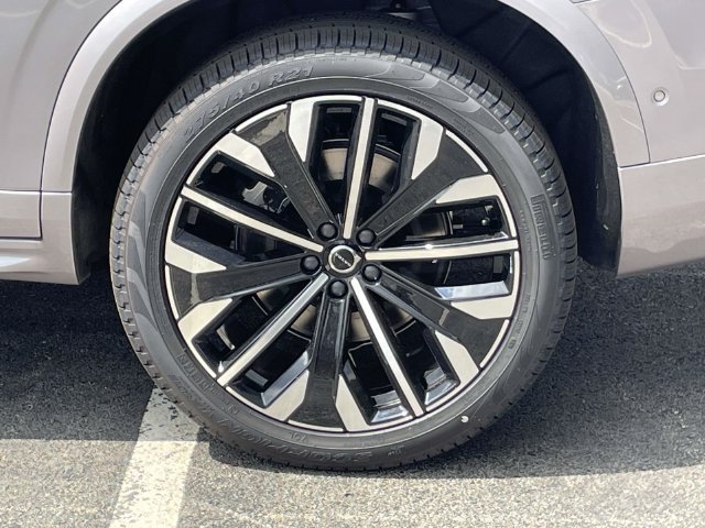 New 2027 Volvo XC90 B6 Plus AWD/4WD image 11