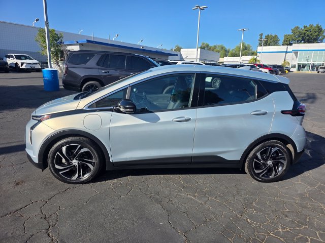 Certified 2023 Chevrolet Bolt LT w/ Infotainment Package FWD image 4