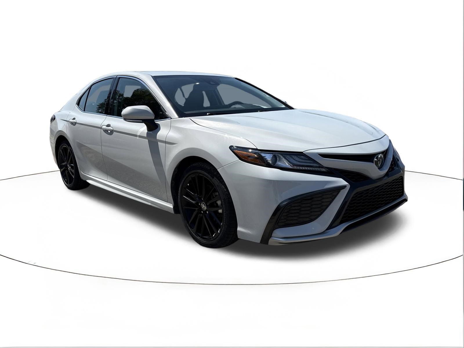 Used 2024 Toyota Camry XSE FWD image 1