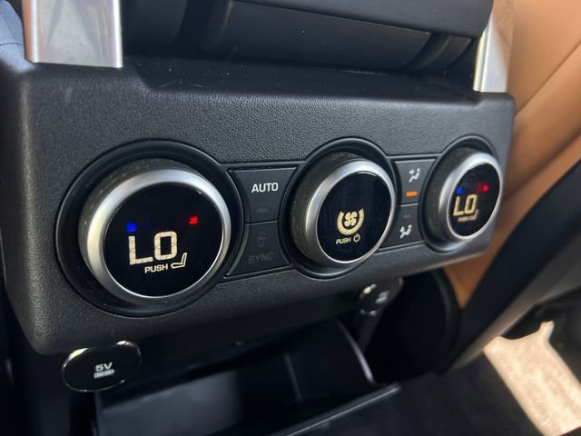 Used 2020 Land Rover Discovery HSE AWD/4WD image 19