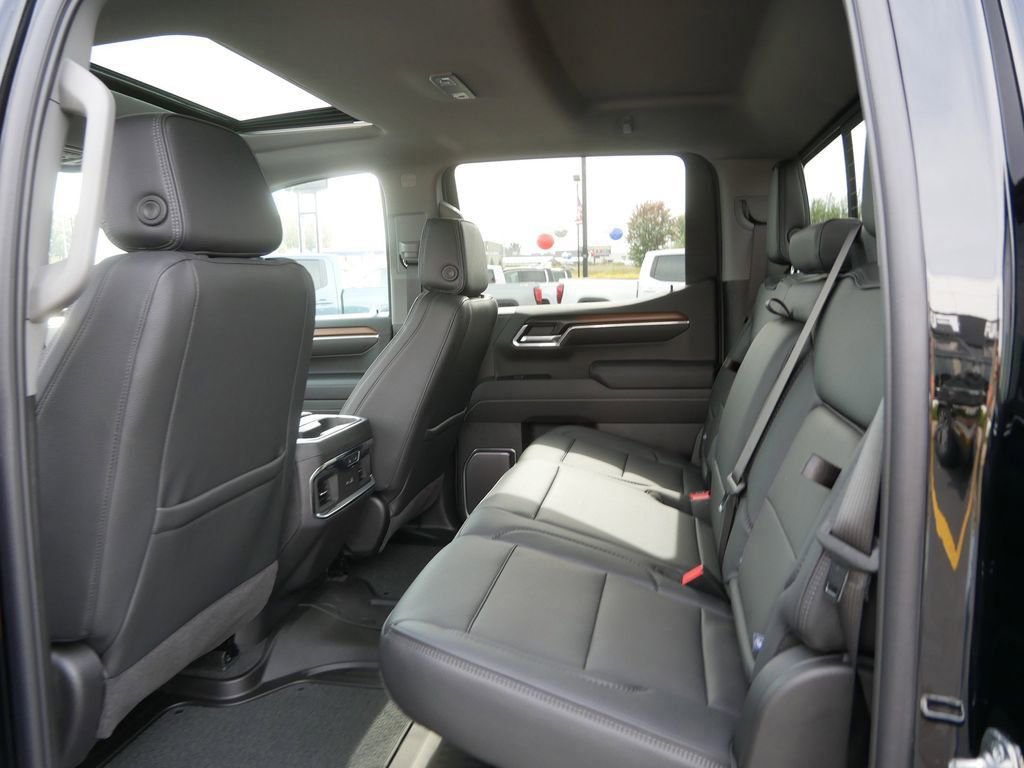 New 2026 GMC Sierra 1500 Denali w/ Denali Reserve Package image 5