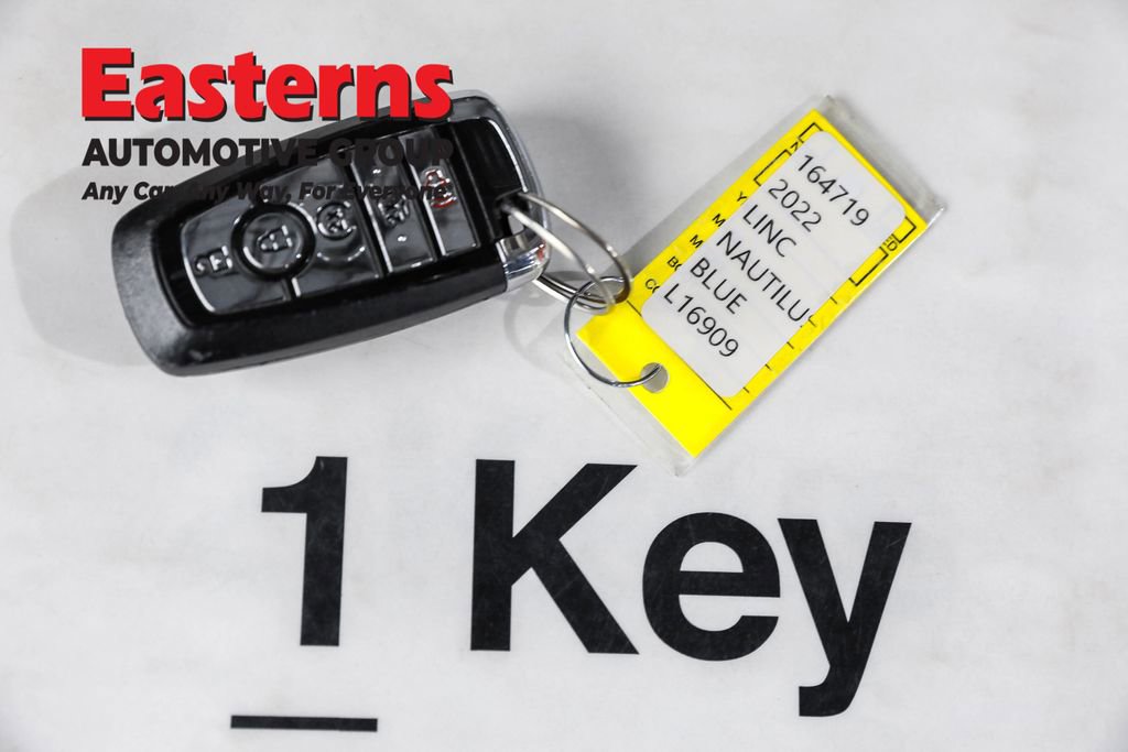 Used 2022 Lincoln Nautilus AWD w/ Premium Package image 25