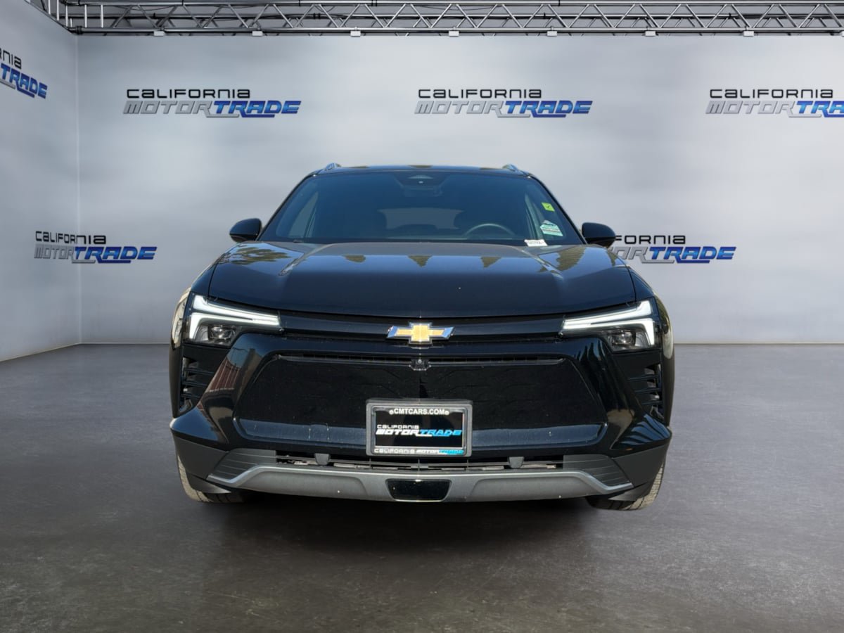 Used 2024 Chevrolet Blazer EV LT AWD/4WD image 2