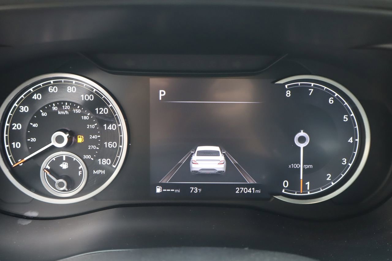 Used 2025 Genesis G70 2.5T AWD/4WD image 8