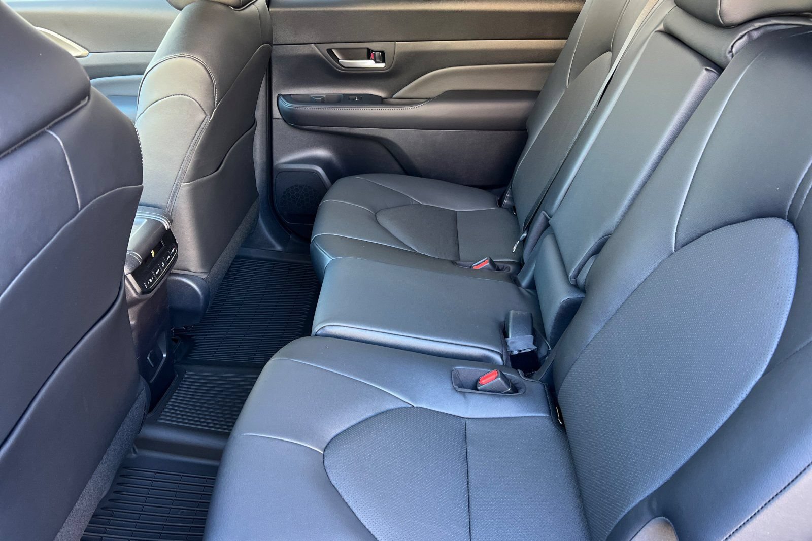 New 2026 Toyota Grand Highlander AWD Hybrid image 9