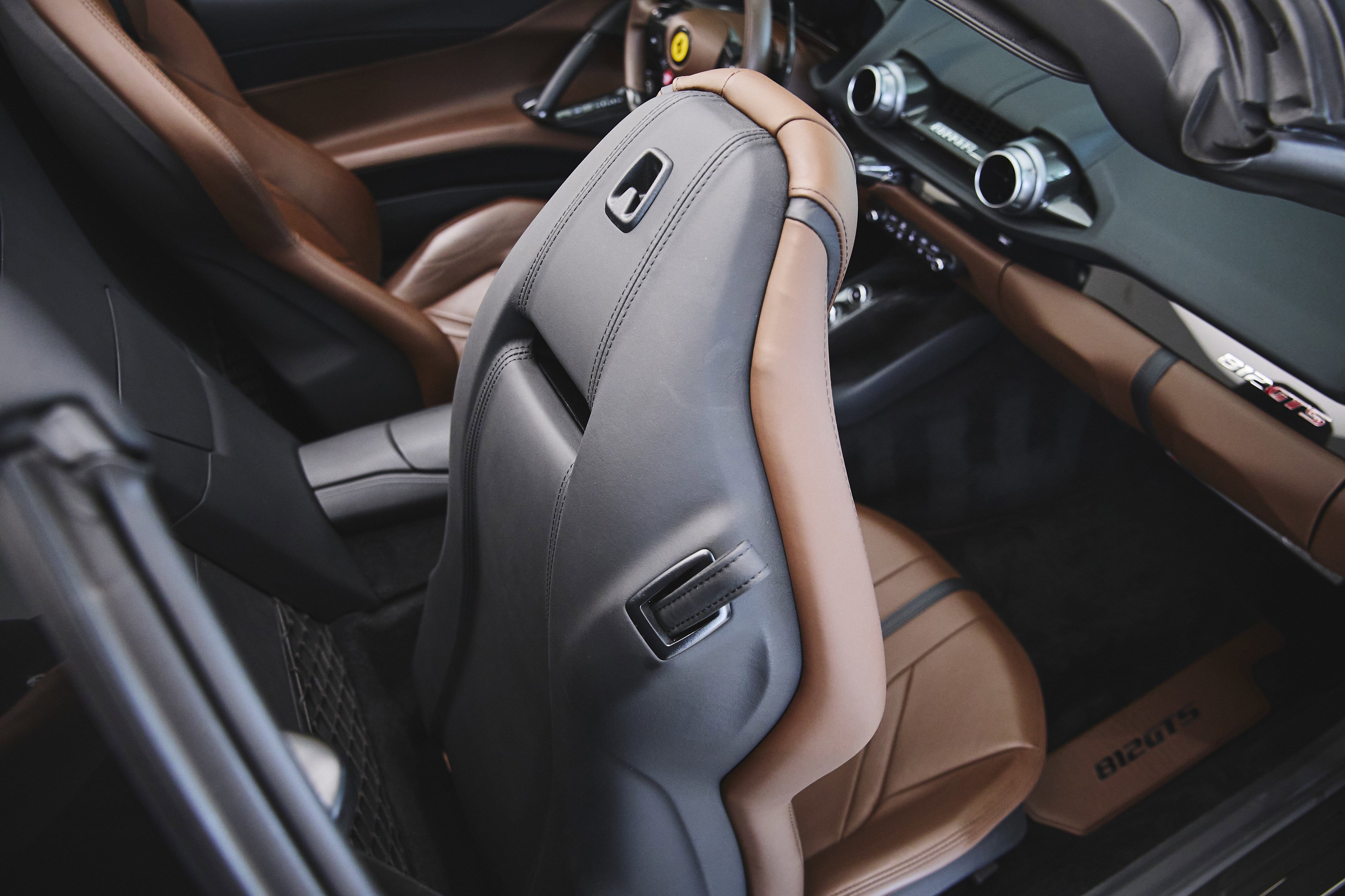 Used 2022 Ferrari 812 GTS image 34