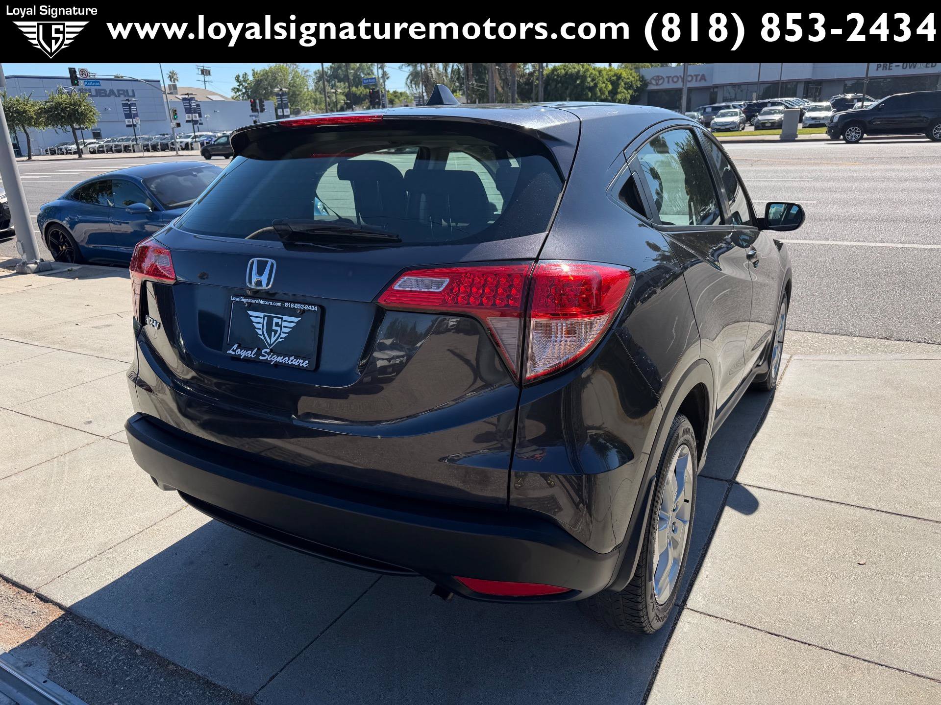 Used 2017 Honda HR-V LX image 7
