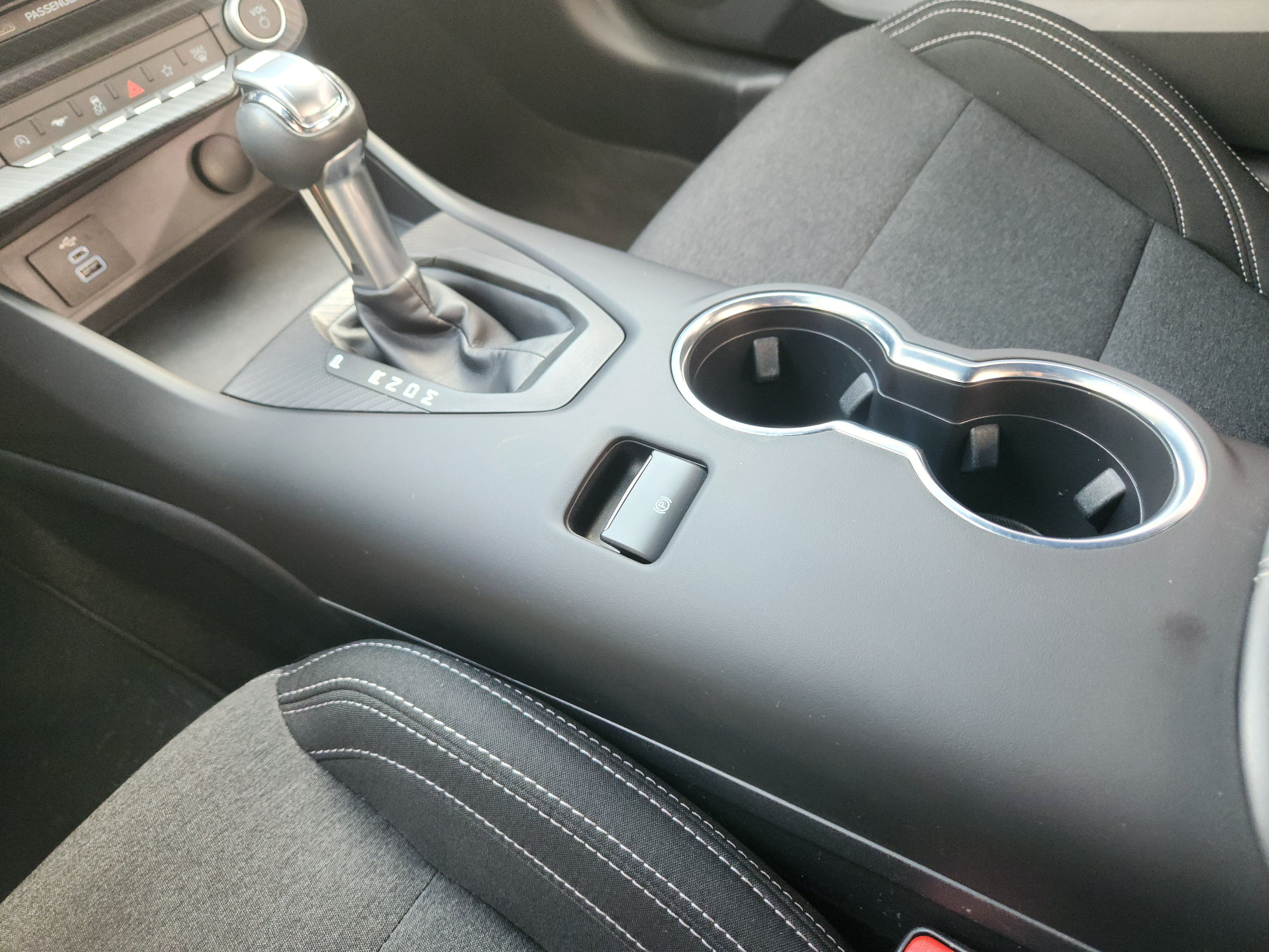 Used 2025 Ford Mustang GT RWD image 15