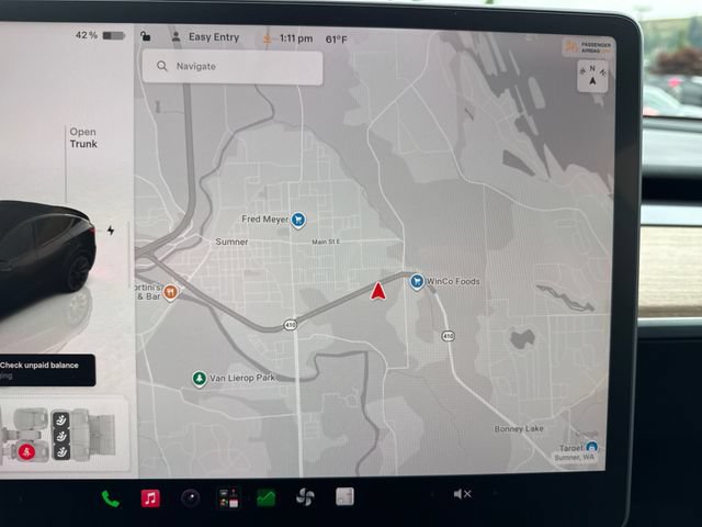 Used 2024 Tesla Model Y Long Range AWD/4WD image 27