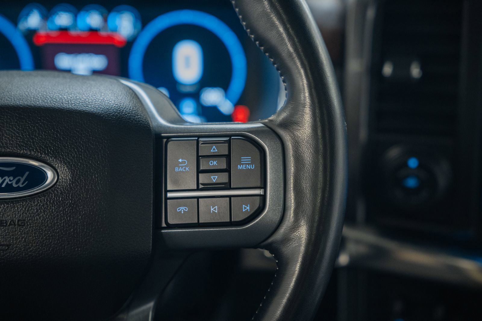 Certified 2023 Ford F150 Lariat w/ Equipment Group 502A High image 32