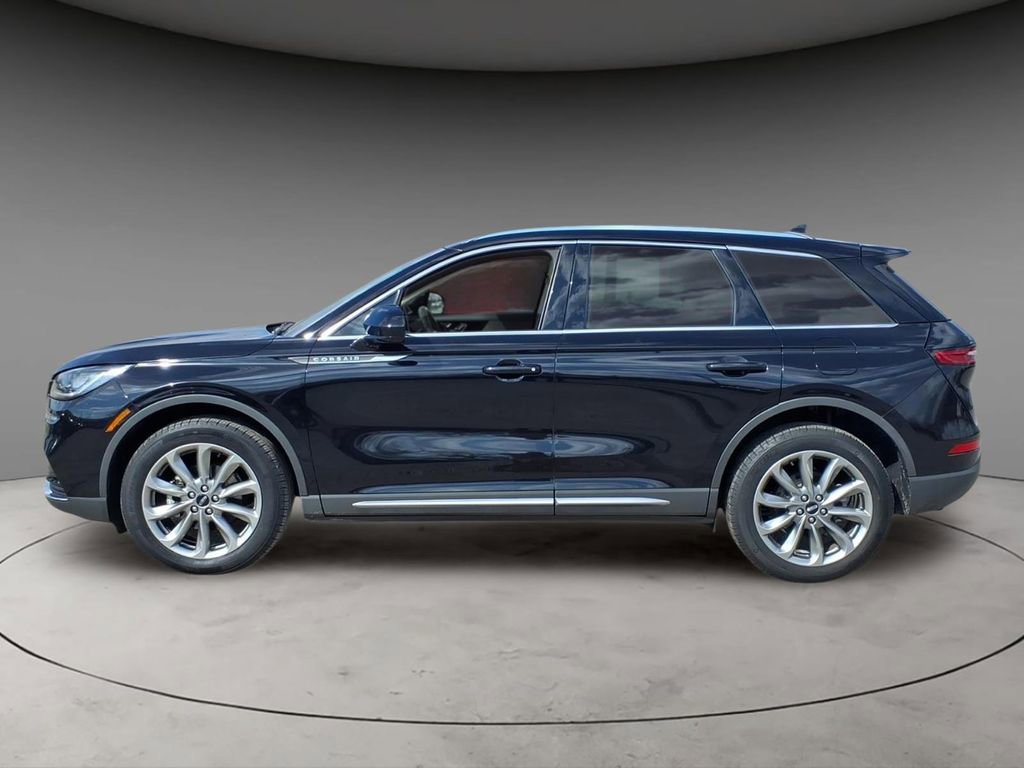 Used 2022 Lincoln Corsair FWD w/ Premium Package image 2