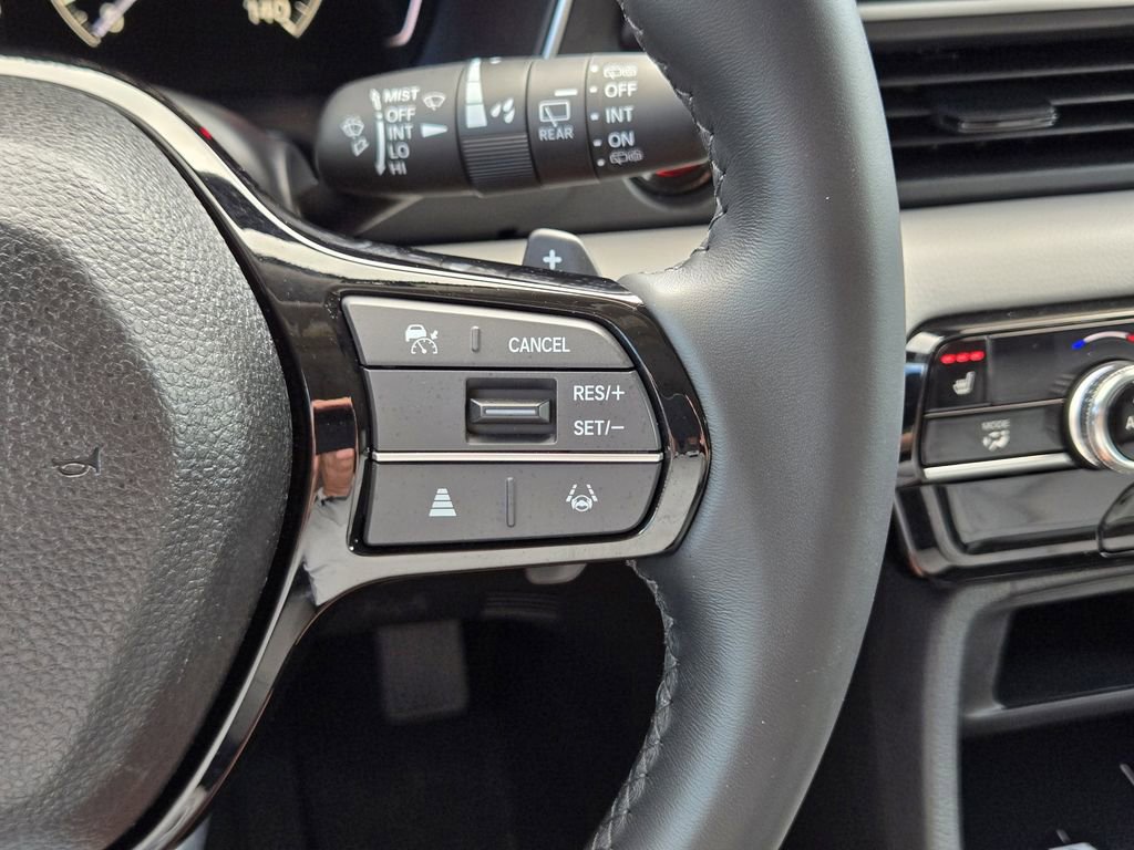 Certified 2025 Honda Pilot Touring image 31