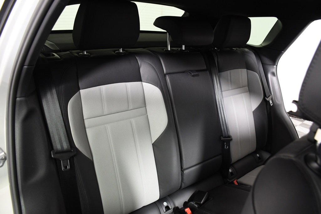 Used 2023 Land Rover Range Rover Evoque R-Dynamic SE image 23